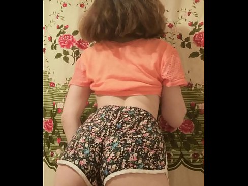 ❤️ Tânără sexy care se dezbracă de pantaloni scurți în fața camerei de filmat ❤  at ro.onetubes.top ﹏