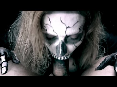 ❤️ Fată demonică sugând pula cu gura ei neagră și înghițind spermă. ❤  at ro.onetubes.top ﹏